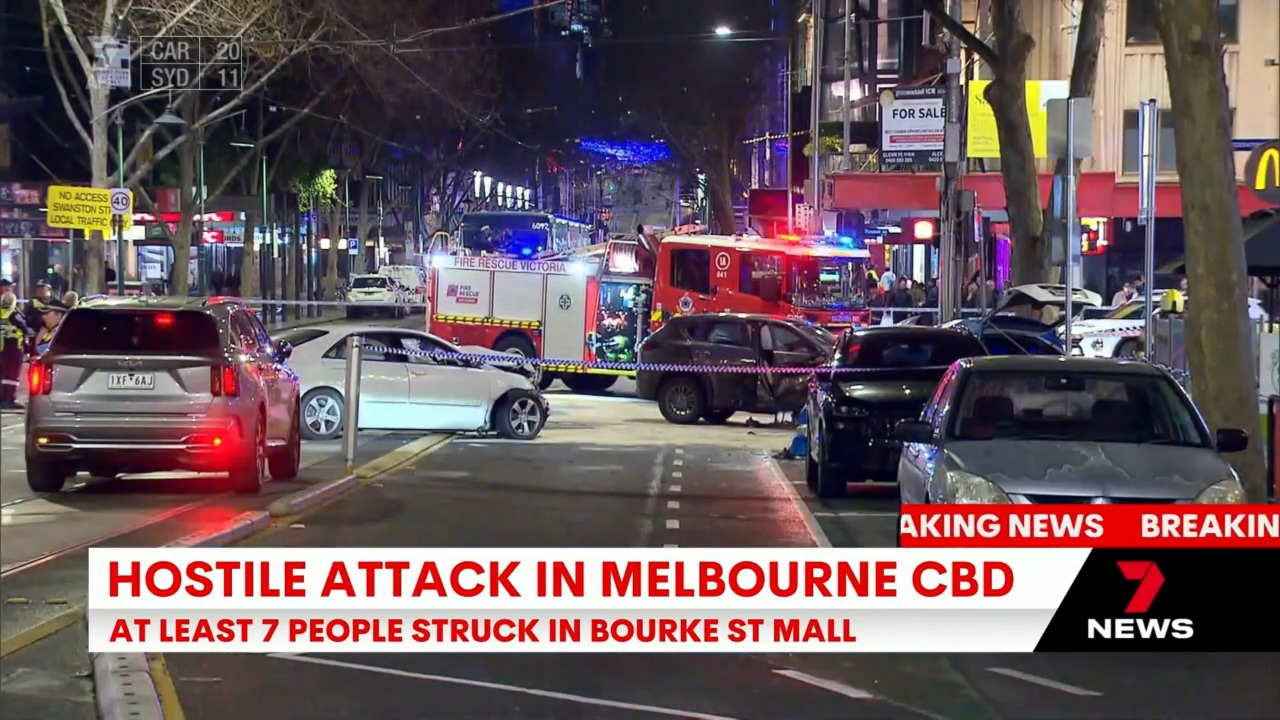 Tragedy Strikes Bourke Street: Fatal Crash Leaves One Dead and Five Injured