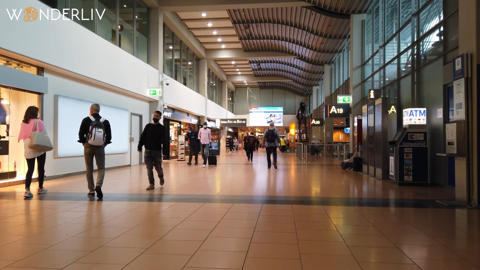 "Security Alert Temporarily Grounds Flights at Hamburg Airport"