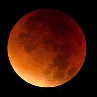 "Capturing the Mystical Lunar Eclipse of 2023 with Your Smartphone: NASA's 9 Pro Tips"