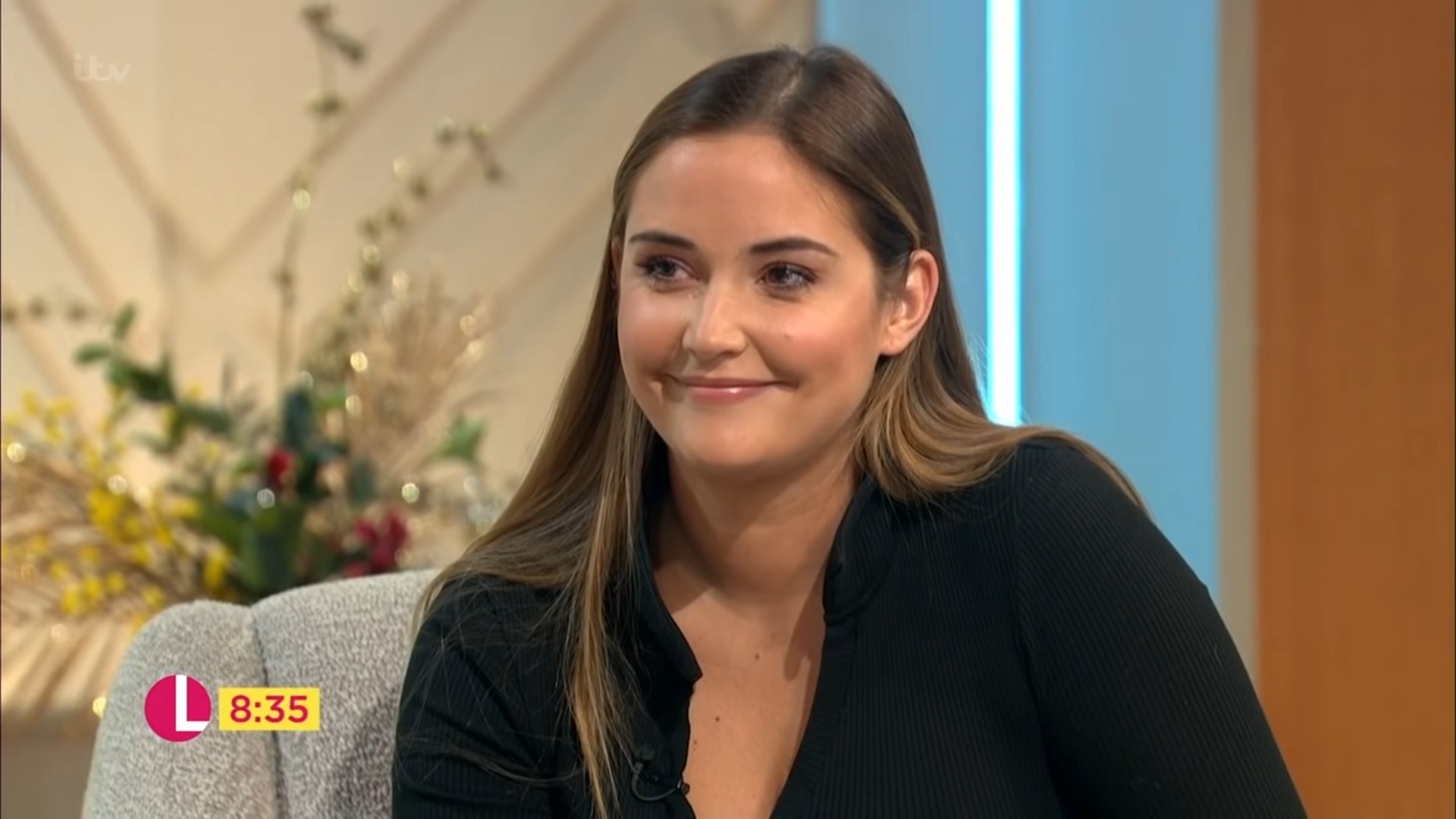 "Jacqueline Jossa's Spectacular Birthday Surprise: A Queen Vic-Themed Cake Extravaganza!"