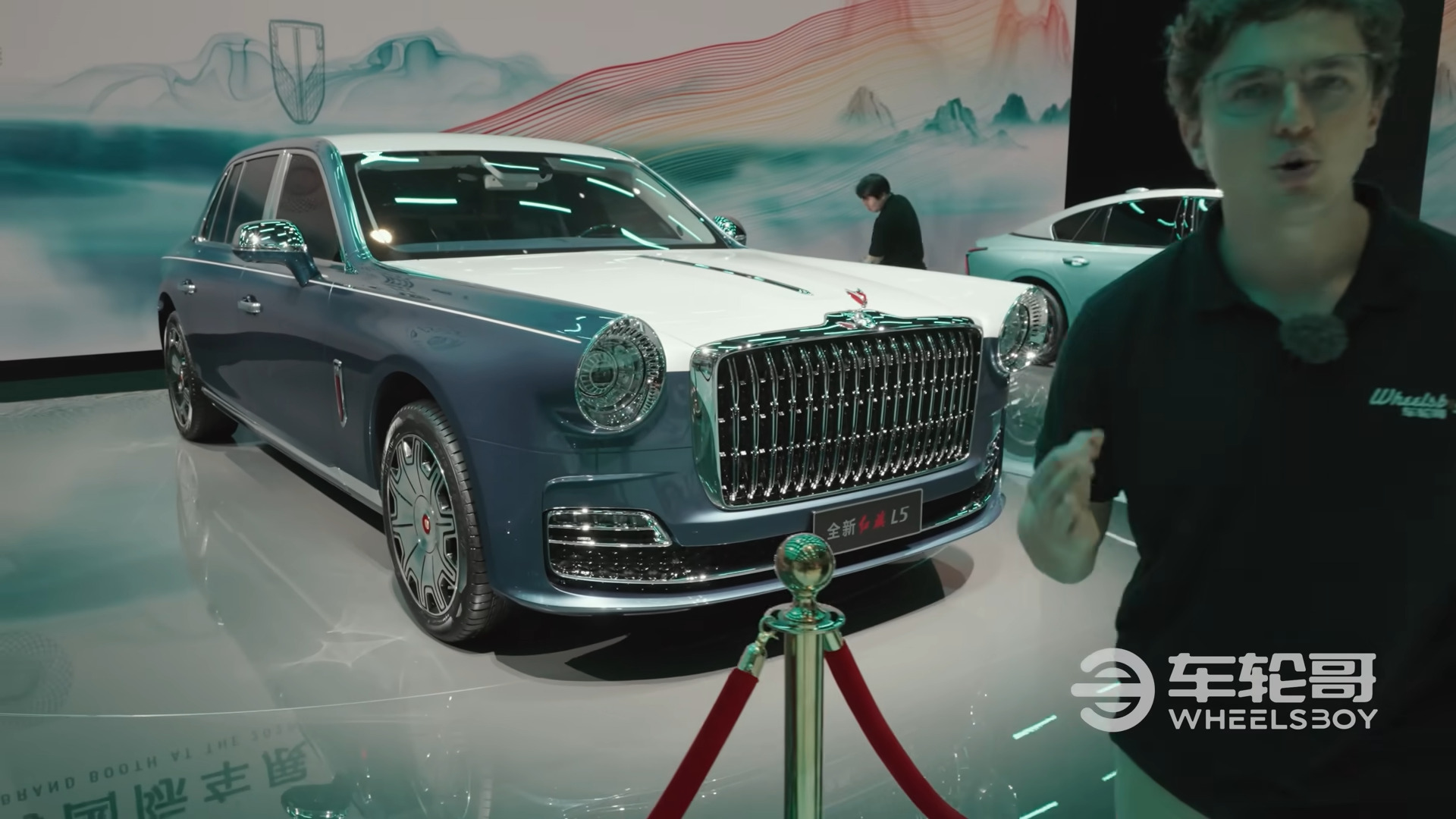 "Hongqi L5: The Red Flag of Luxury - A 20-Foot Sedan That Outshines Rolls-Royce"