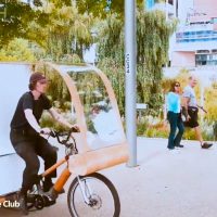 "Rolling in Sustainable Style: Meet the Cargo Bike that Can Handle 250 kg!"