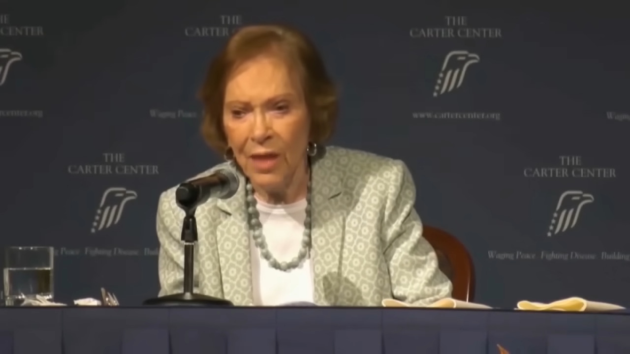 "Embracing Together: Rosalynn Carter, Partner in Love and Legacy, Joins Jimmy in Hospice"