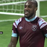 "Michail Antonio's Resilience Shines Through: West Ham Hitman Escapes Serious Knee Blow, Eyes 2-3 Weeks on the Sidelines"