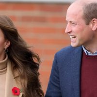 "Cathrine, Princes of Wales: Kate Middleton's Timeless Style with the Perfect Boots for Every Denim Trend"