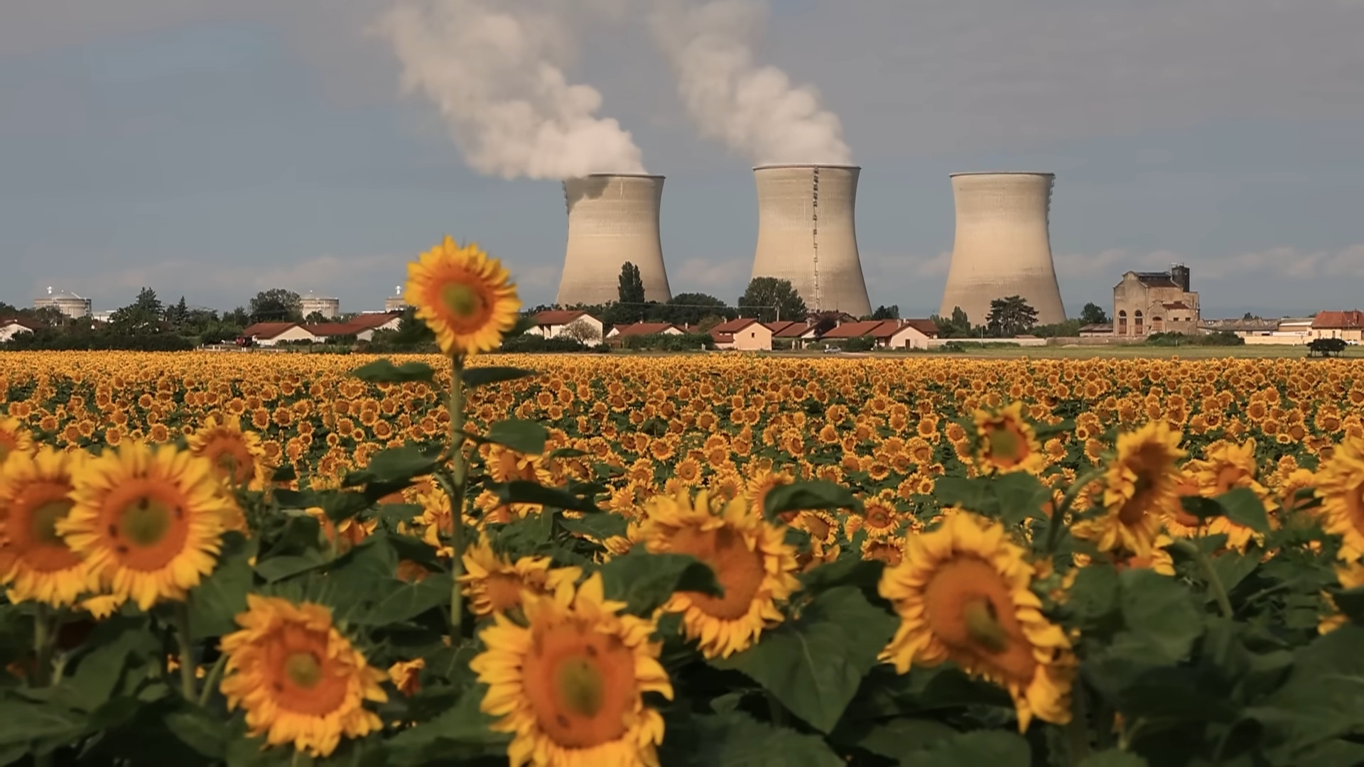 Nuclear Power: Navigating the Controversy in Our Green Energy Odyssey